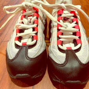 Nike air max’s unisex sneakers.